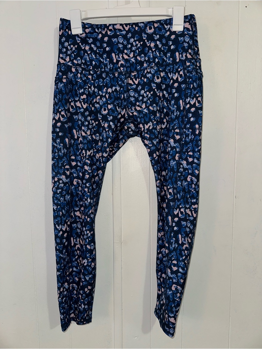 Navy Blue & Light Pink Printed High-Rise Leggings